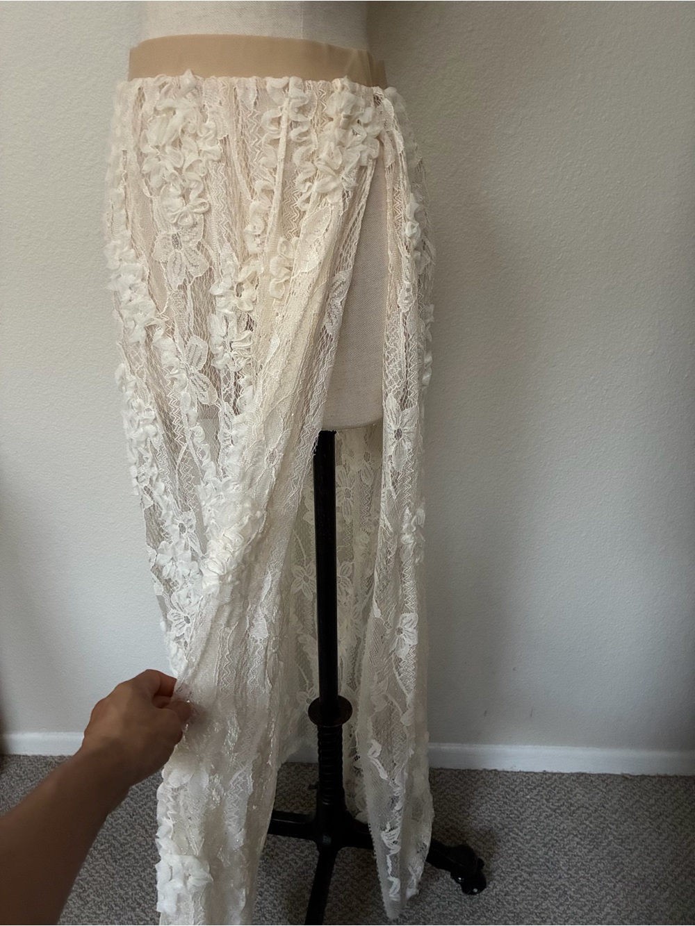 Ivory Sheer Floral Appliqué Lace Maxi Skirt, size Medium - Picture 2 of 4
